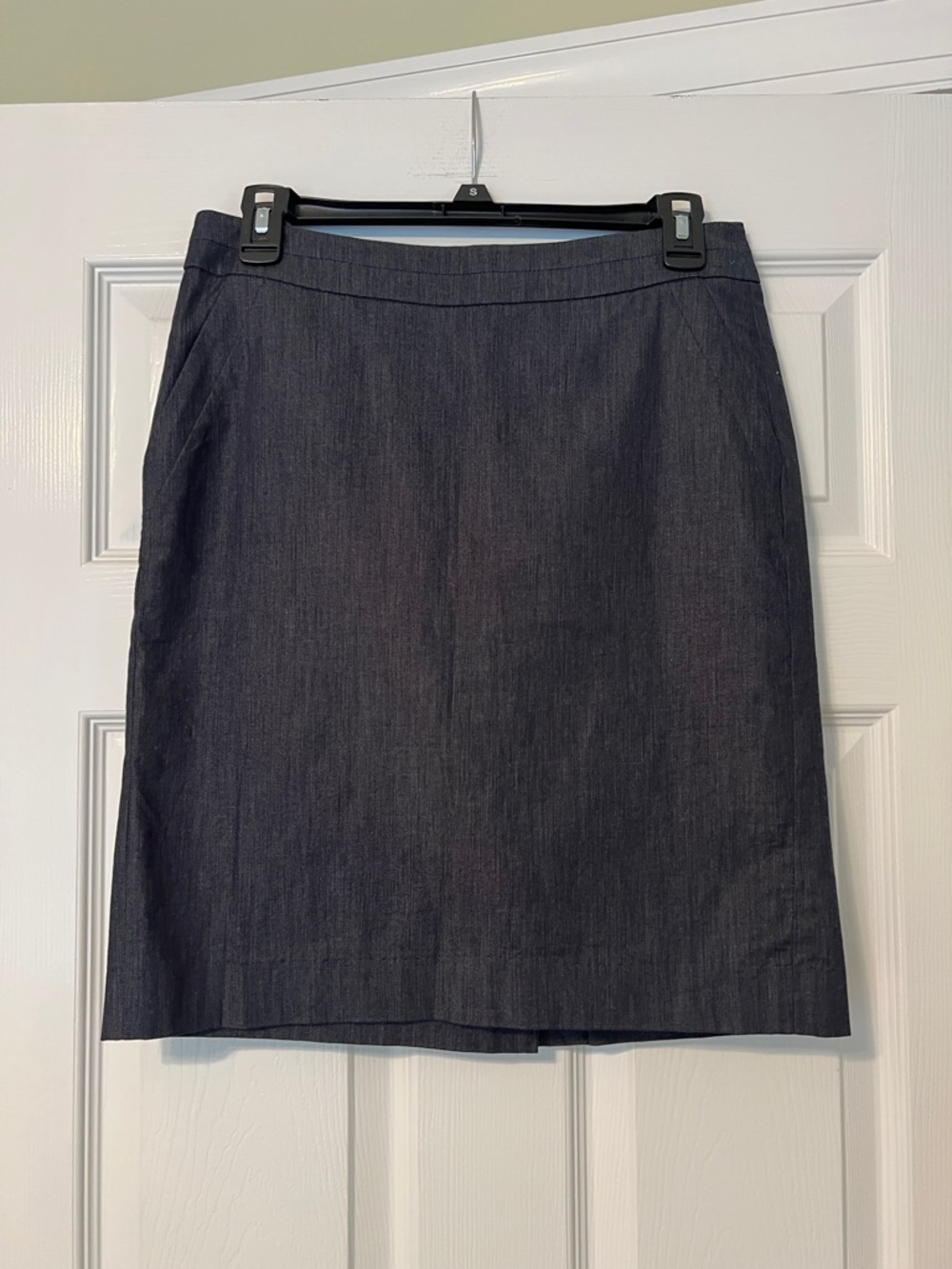 LOFT charcoal gray skirt size 4P